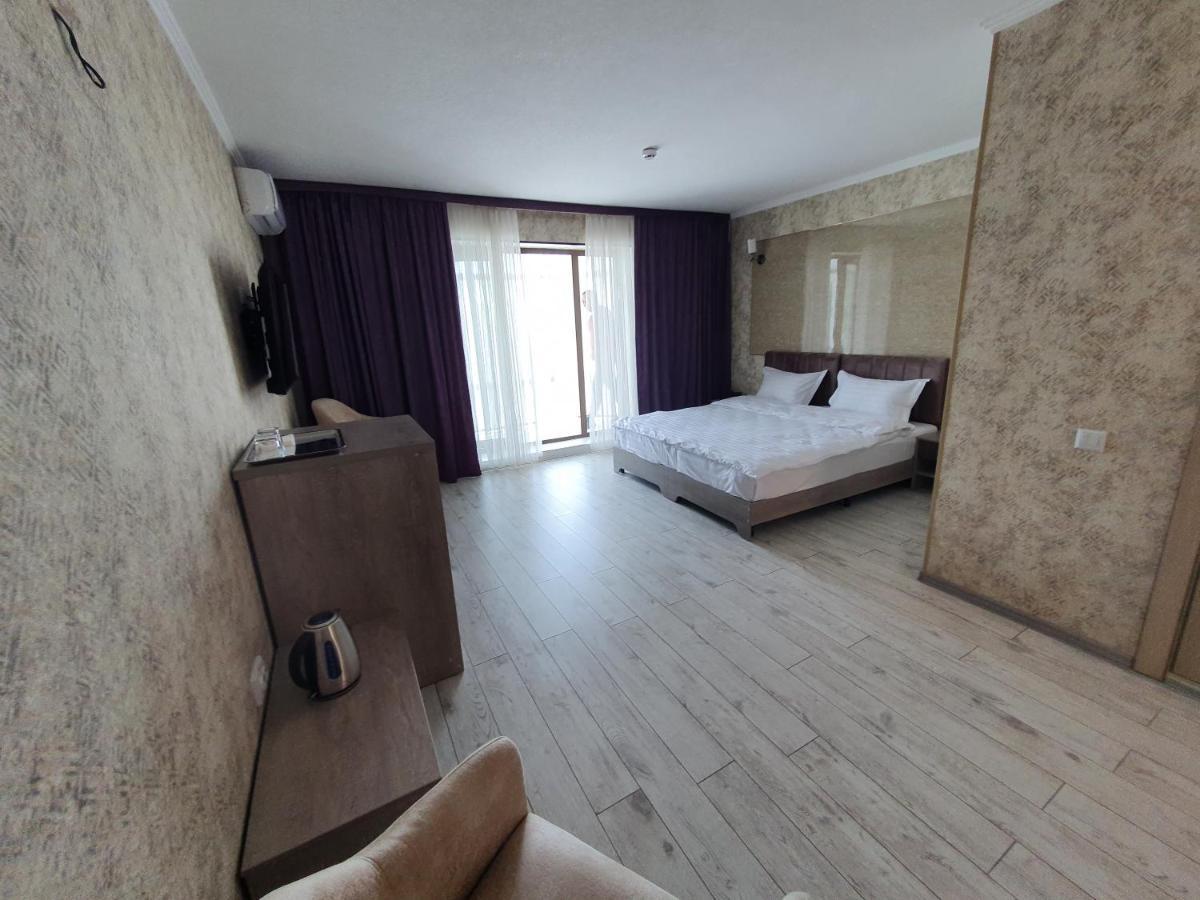 Artist Regenci Hotel Tasken Kültér fotó