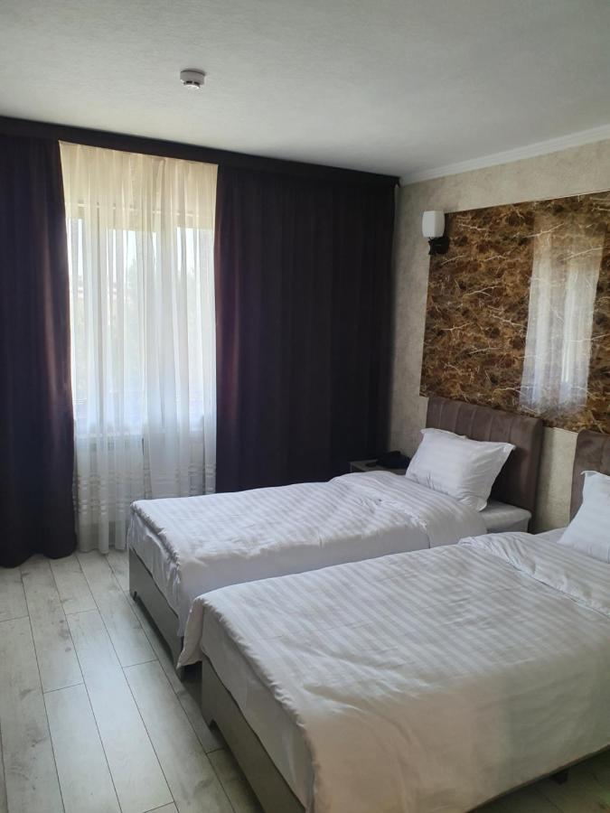 Artist Regenci Hotel Tasken Kültér fotó