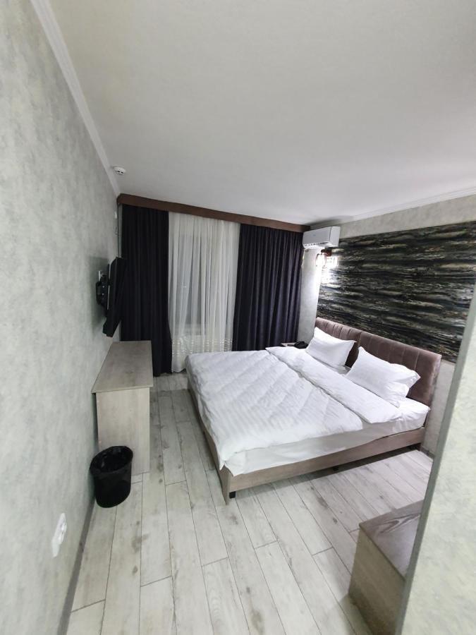 Artist Regenci Hotel Tasken Kültér fotó