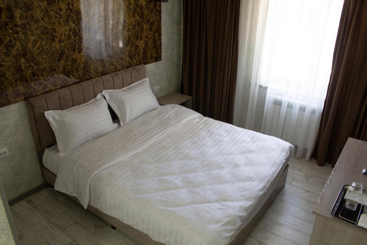 Artist Regenci Hotel Tasken Kültér fotó